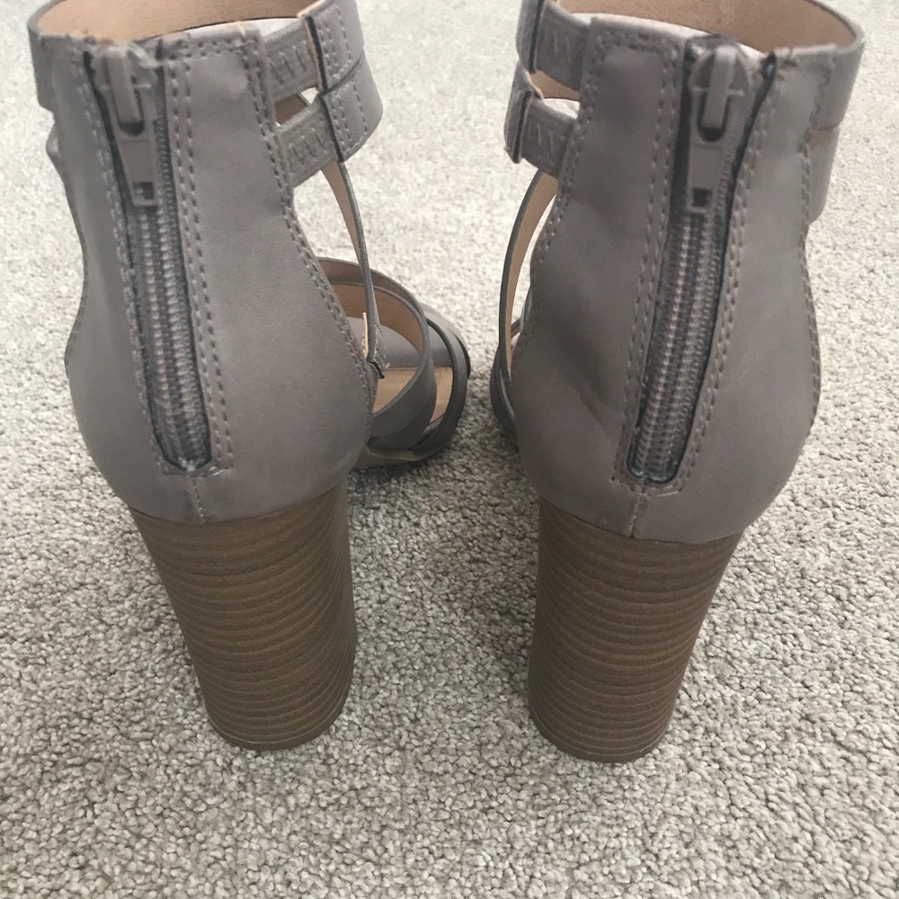 Gray/suede crisscross block heels